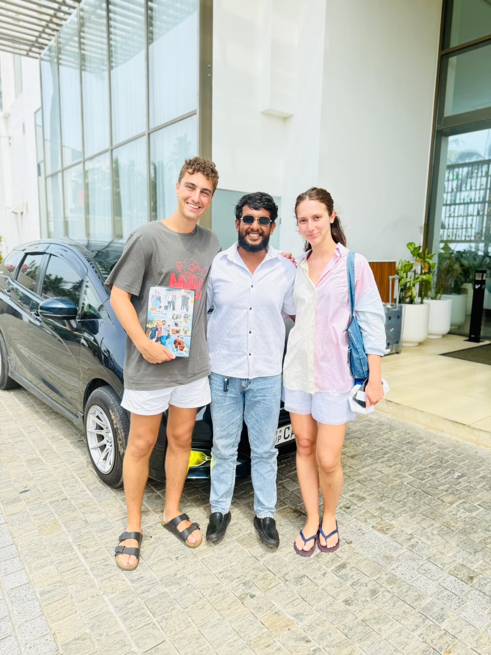 Travellers starting a private scenic tour in Sri Lanka with Glow Way Travels